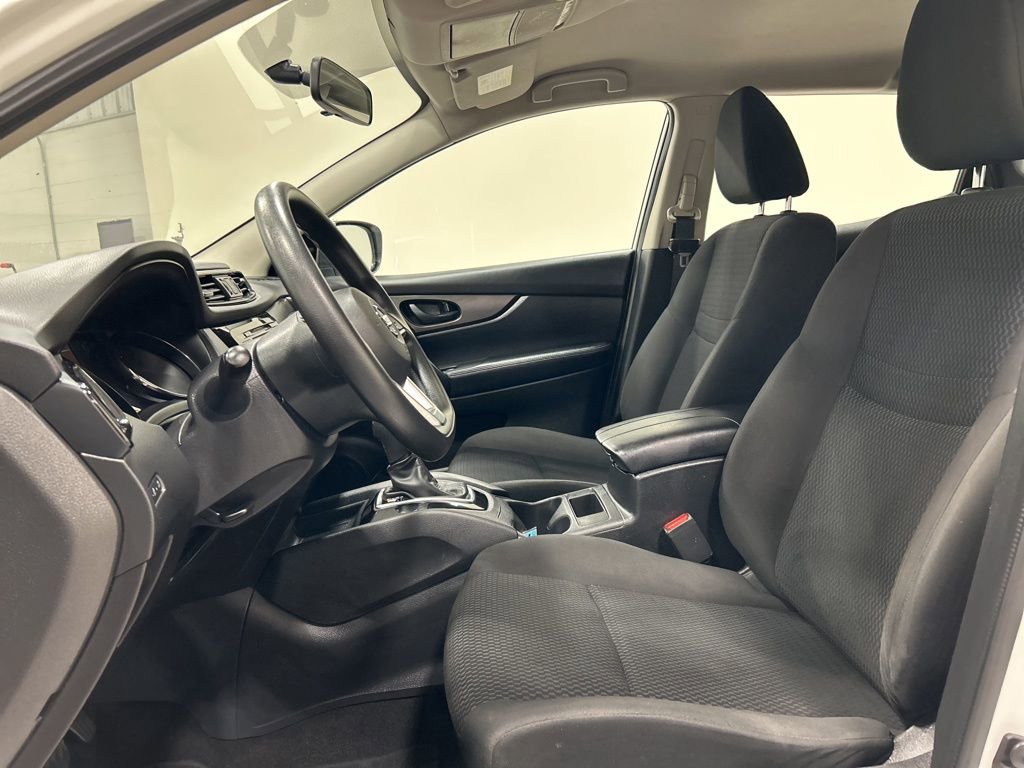 Used 2019 Nissan Rogue Sport S image 10