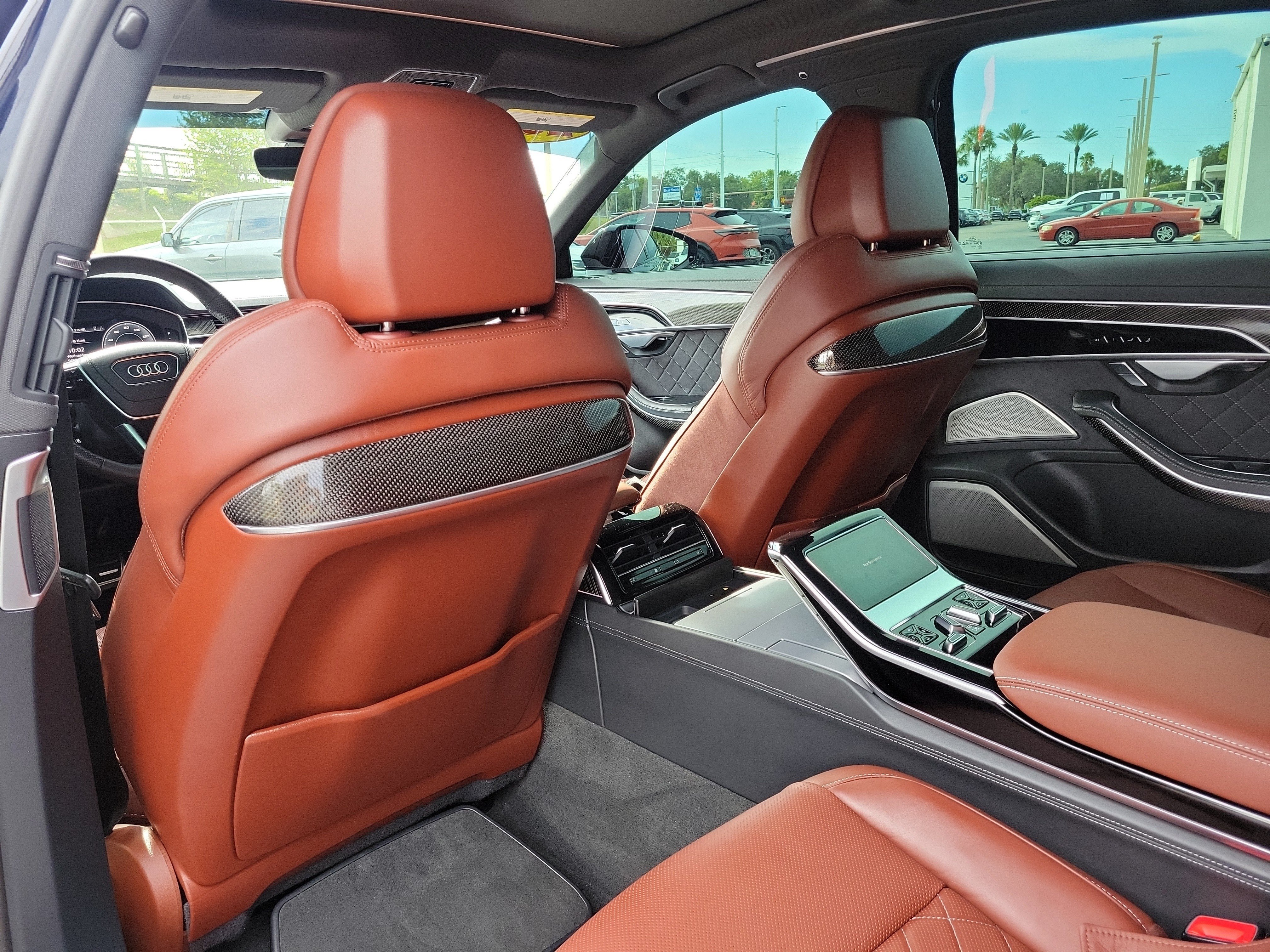 Used 2024 Audi S8 AWD/4WD image 10