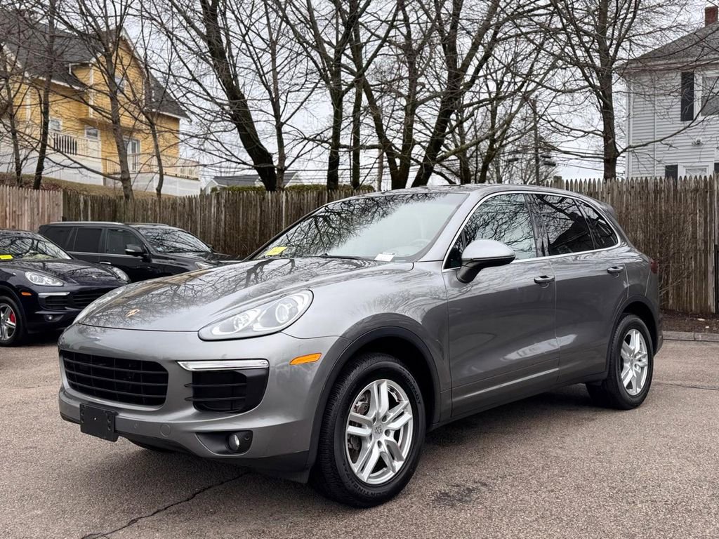 Used 2017 Porsche Cayenne image 2