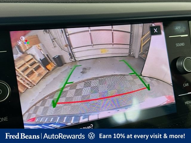 Used 2023 Volkswagen Taos SE w/ Panoramic Sunroof Package AWD/4WD image 18