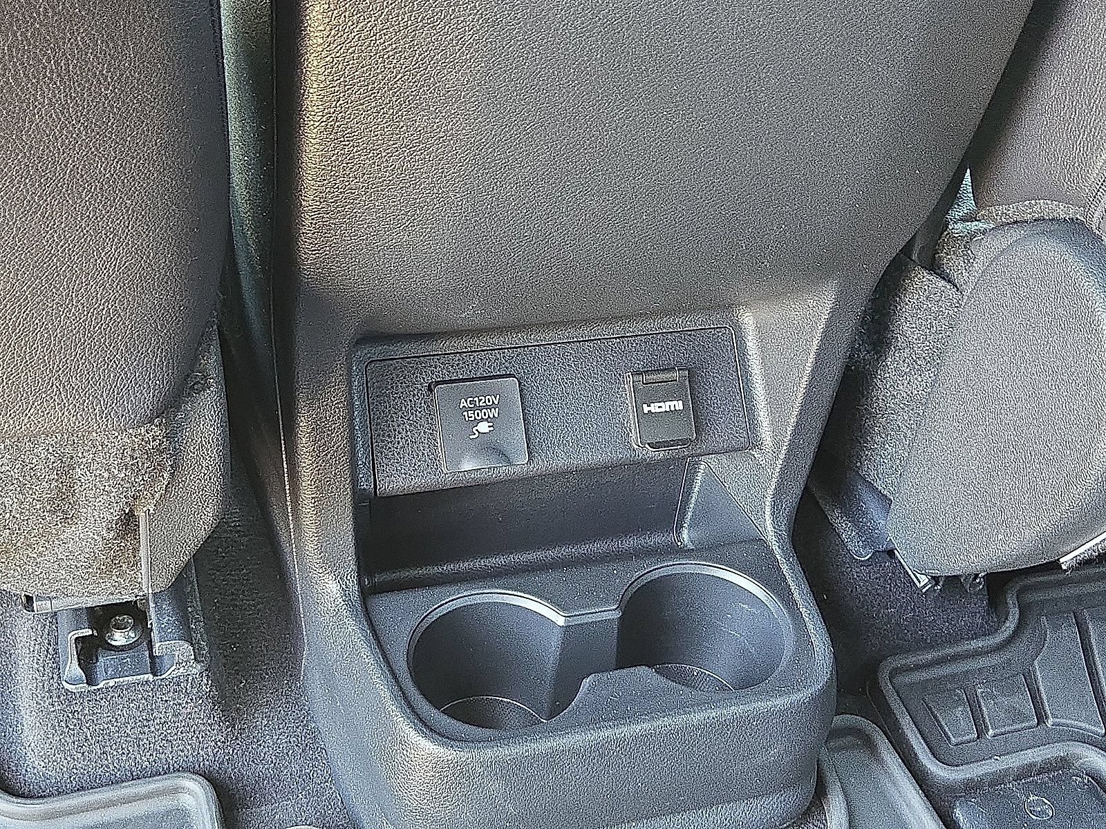 Used 2025 Toyota Sienna XSE w/ XSE Premium Package AWD/4WD image 17