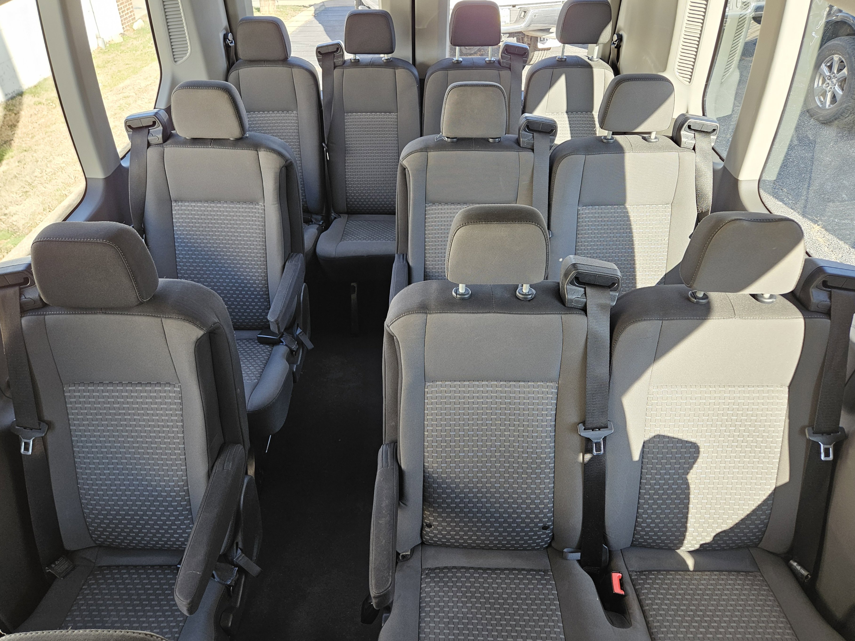 Used 2022 Ford Transit 350 XLT image 33