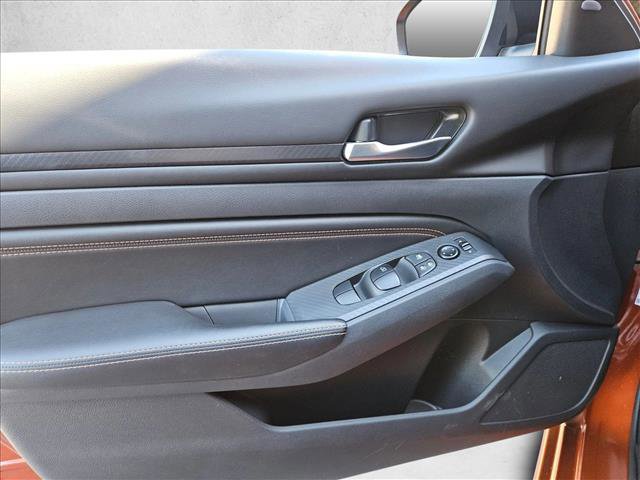 Used 2022 Nissan Altima 2.5 SR image 12