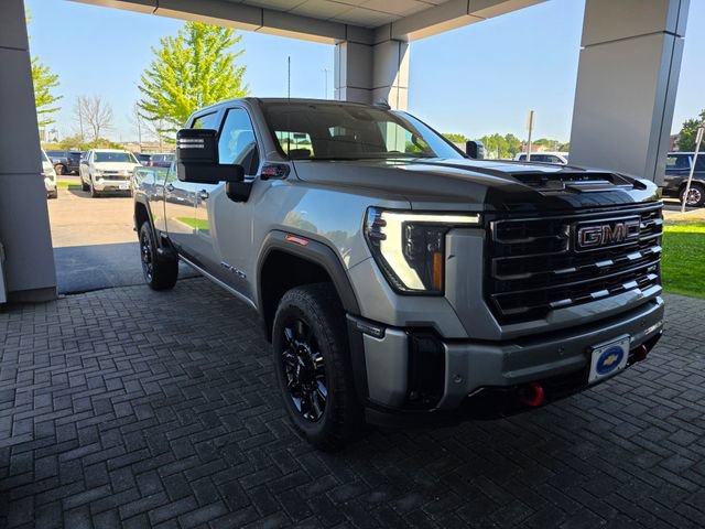 Used 2025 GMC Sierra 2500 AT4 AWD/4WD image 6