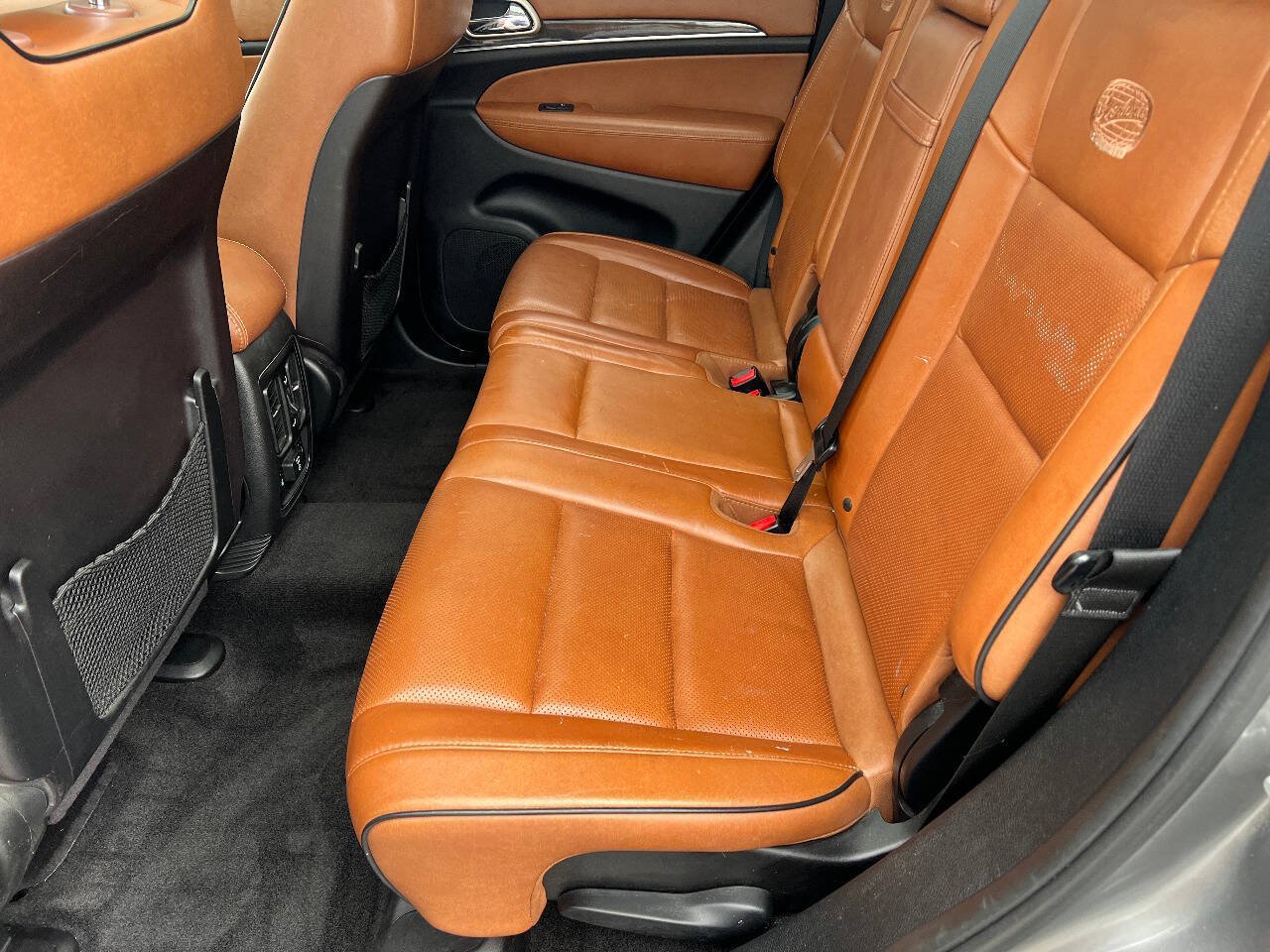 Used 2011 Jeep Grand Cherokee Overland Summit AWD/4WD image 23