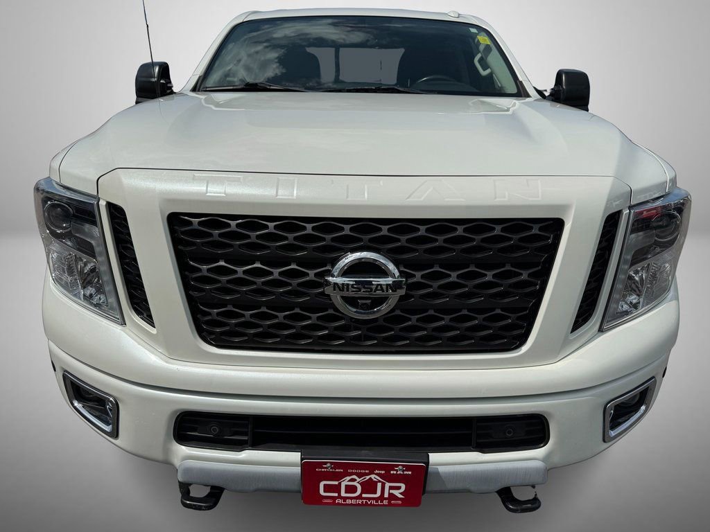 Used 2018 Nissan Titan PRO-4X w/ Pro-4x Convenience Package image 9
