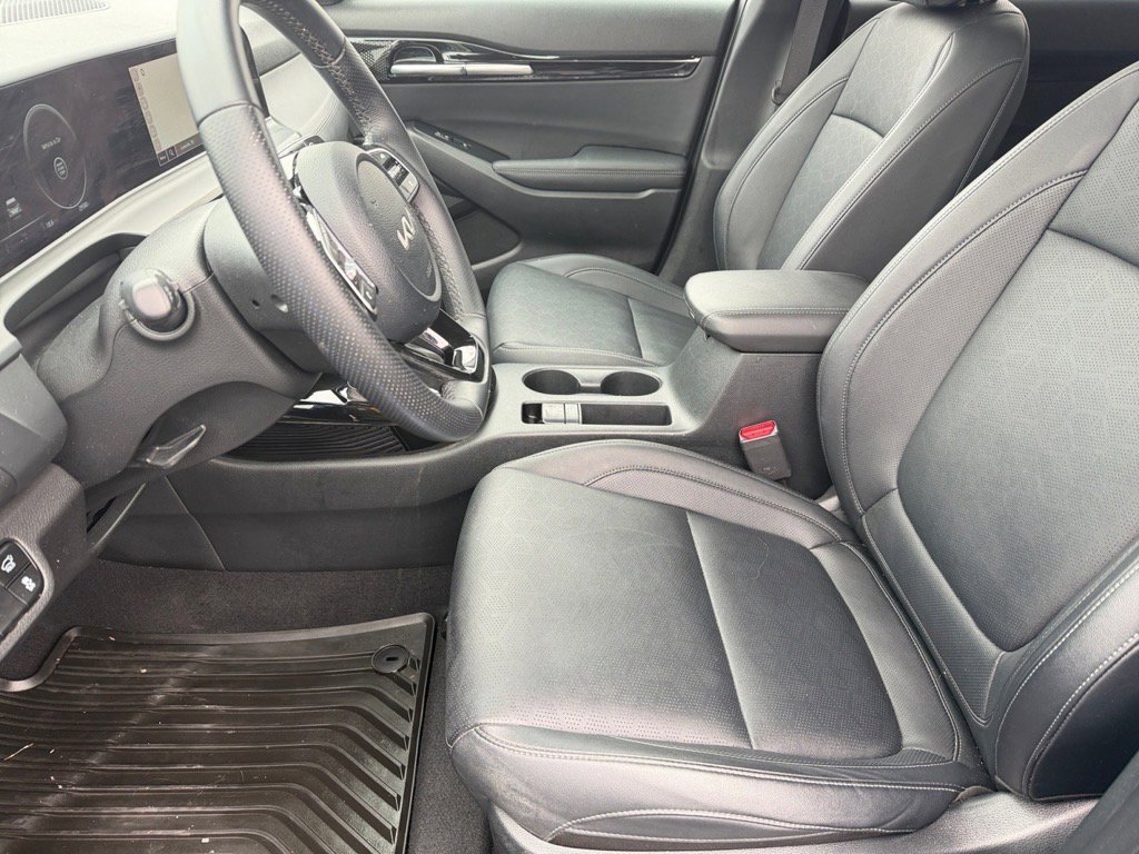 Used 2024 Kia Seltos SX w/ SX Sunroof Package image 10