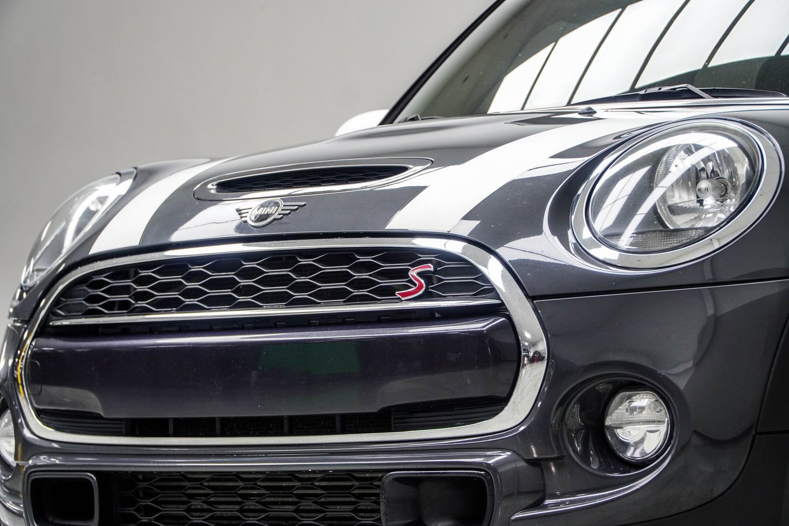 Used 2019 MINI Cooper S image 2