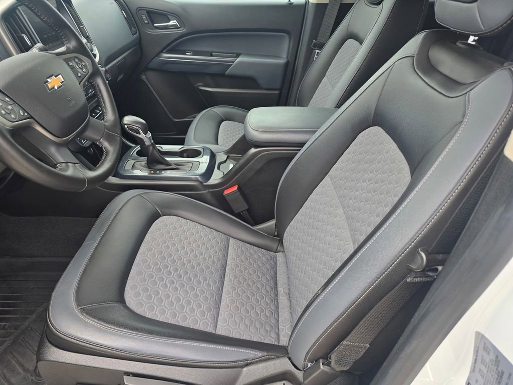 Used 2022 Chevrolet Colorado Z71 w/ Safety Package RWD image 19