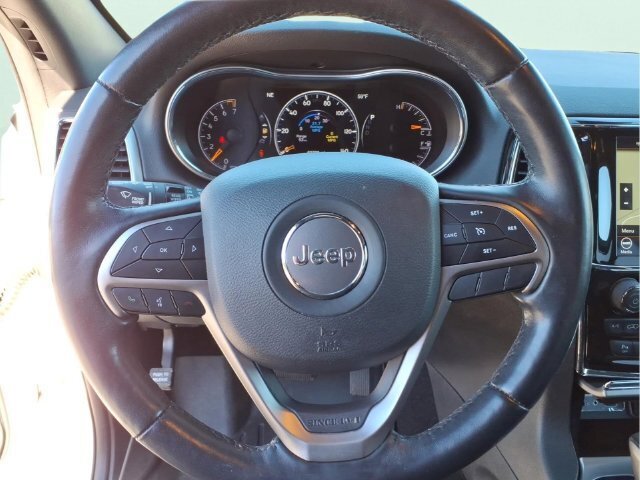 Used 2021 Jeep Grand Cherokee Laredo X AWD/4WD image 19
