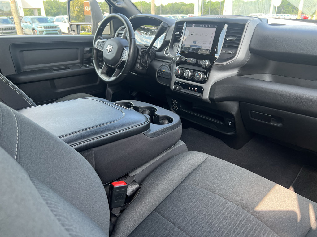 Used 2024 RAM 2500 Tradesman w/ Chrome Appearance Group AWD/4WD image 16