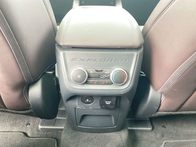 Used 2025 Ford Explorer Platinum w/ LUX Leather Package image 22
