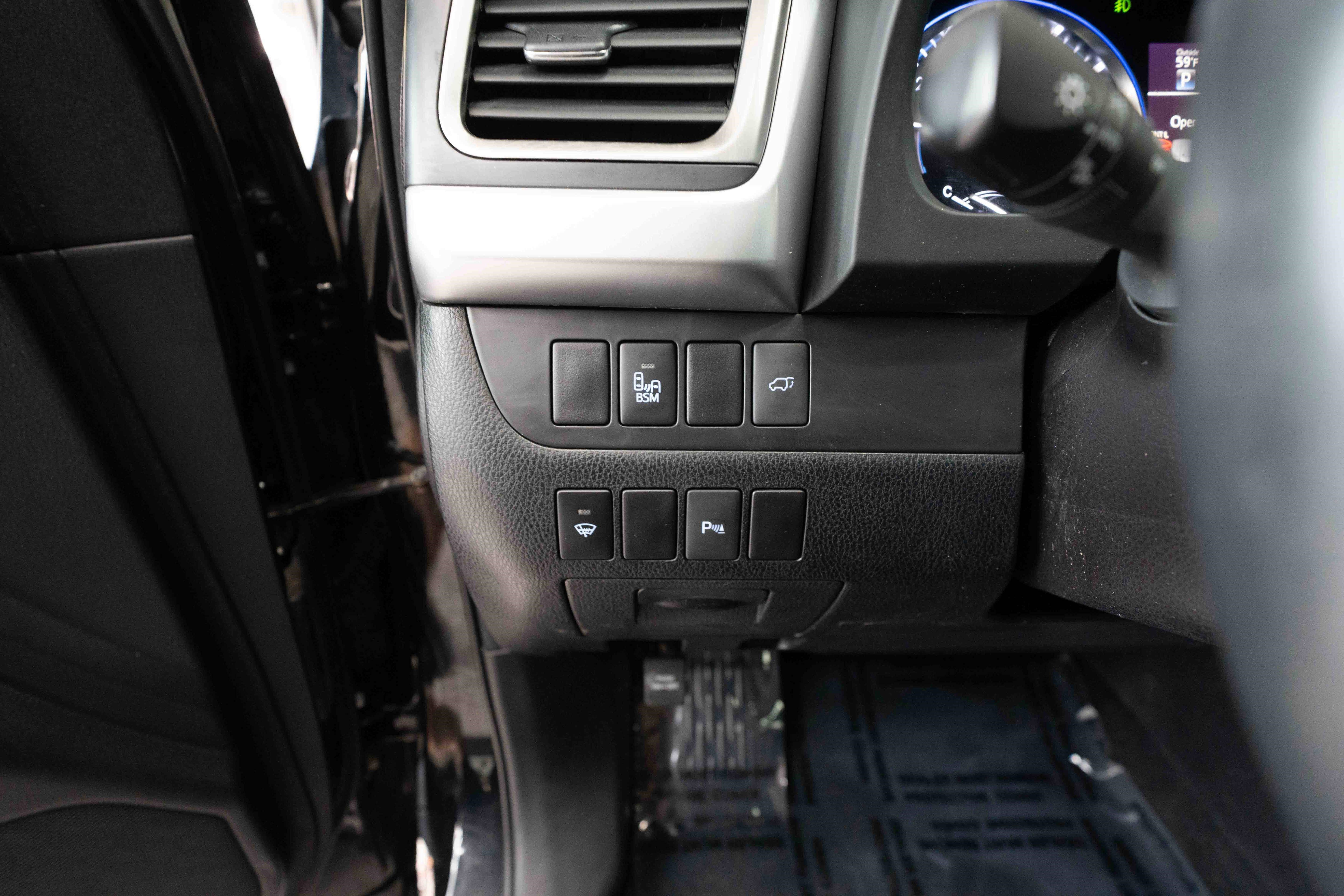 Used 2016 Toyota Highlander Limited AWD/4WD image 11