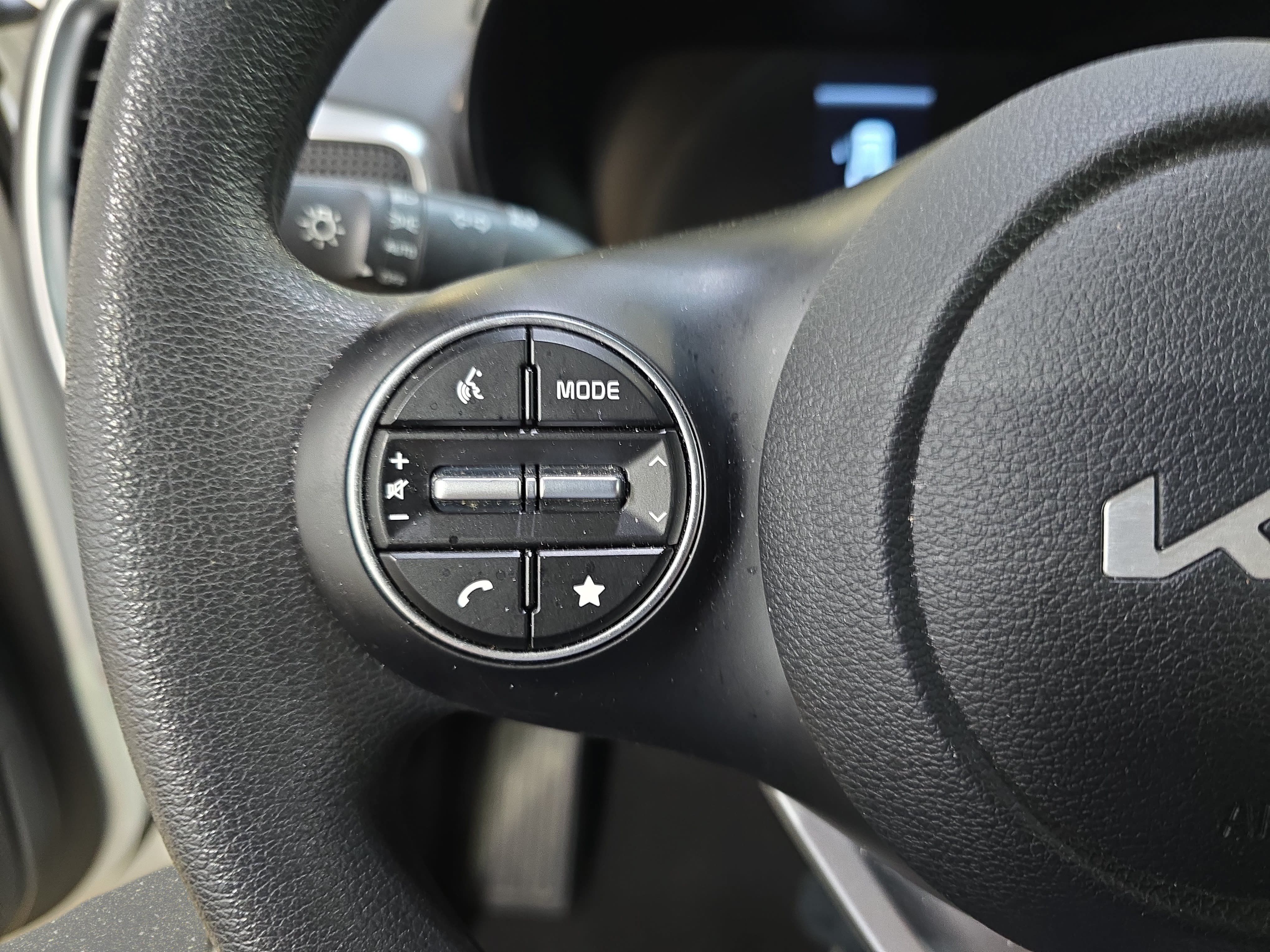 Used 2023 Kia Soul LX w/ LX Technology Package FWD image 14