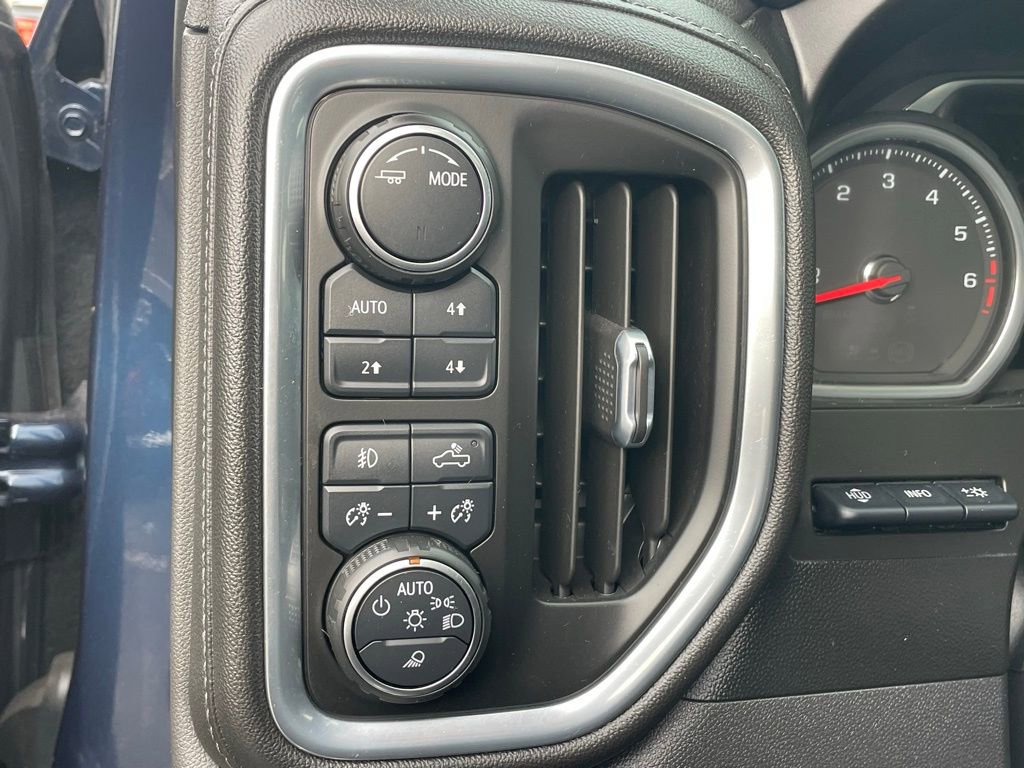 Used 2021 Chevrolet Silverado 1500 High Country w/ Technology Package image 35