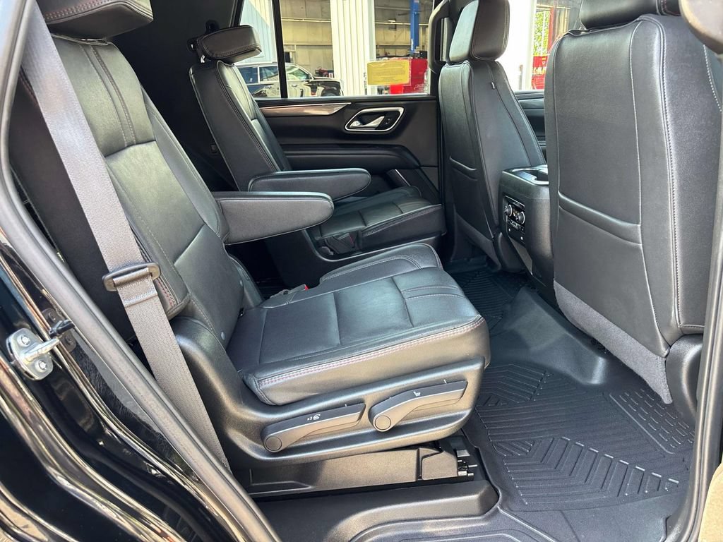 Used 2024 Chevrolet Tahoe RST w/ Luxury Package AWD/4WD image 25