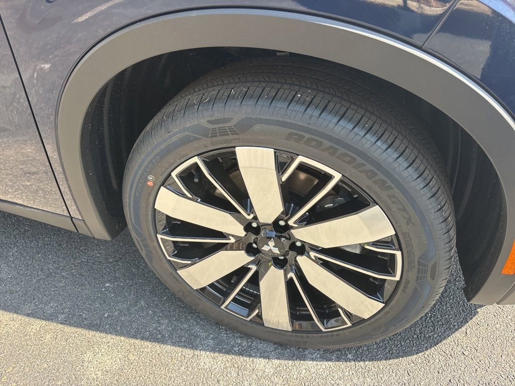 New 2026 Mitsubishi Outlander FWD image 9