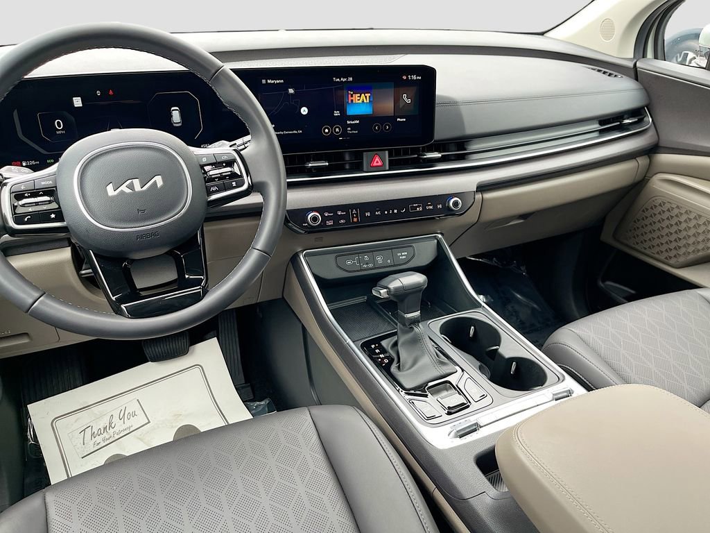Certified 2025 Kia Carnival SX FWD image 30