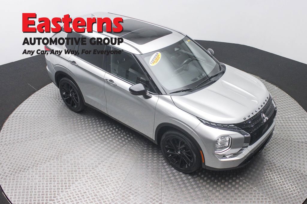 Used 2022 Mitsubishi Outlander SE FWD image 3