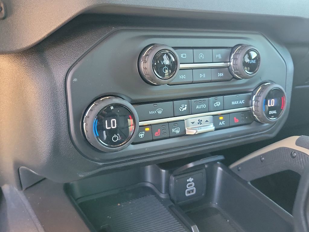 Used 2026 Ford Bronco Badlands AWD/4WD image 31