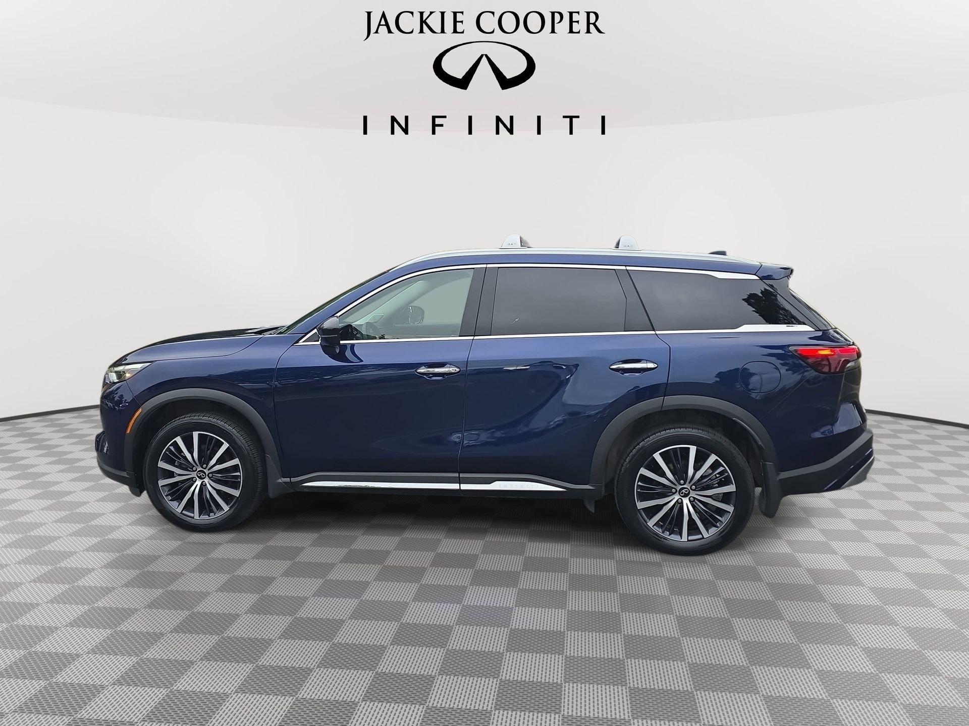 Certified 2025 INFINITI QX60 Sensory AWD/4WD image 8