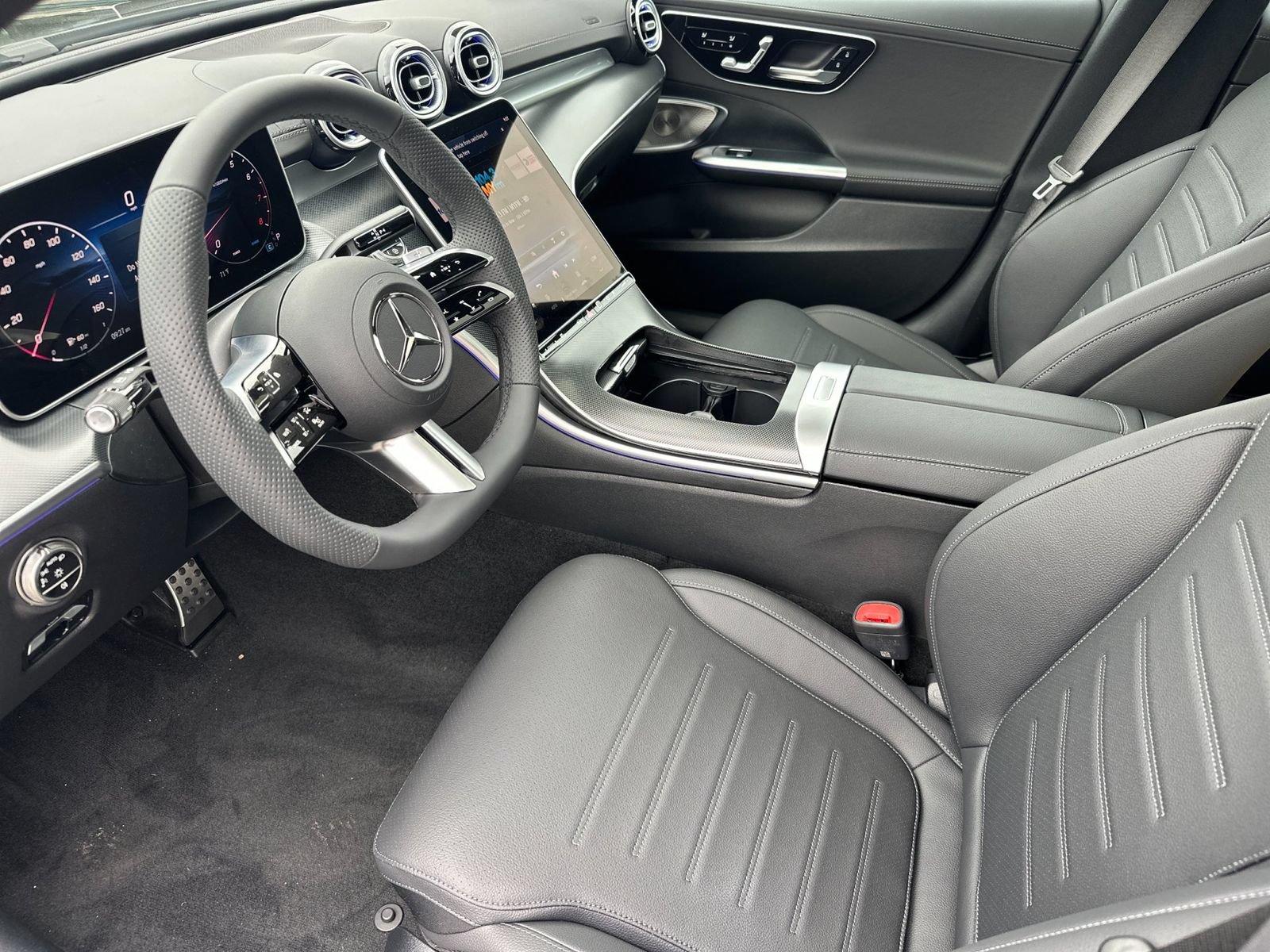 Used 2025 Mercedes-Benz C 300 4MATIC Sedan image 10