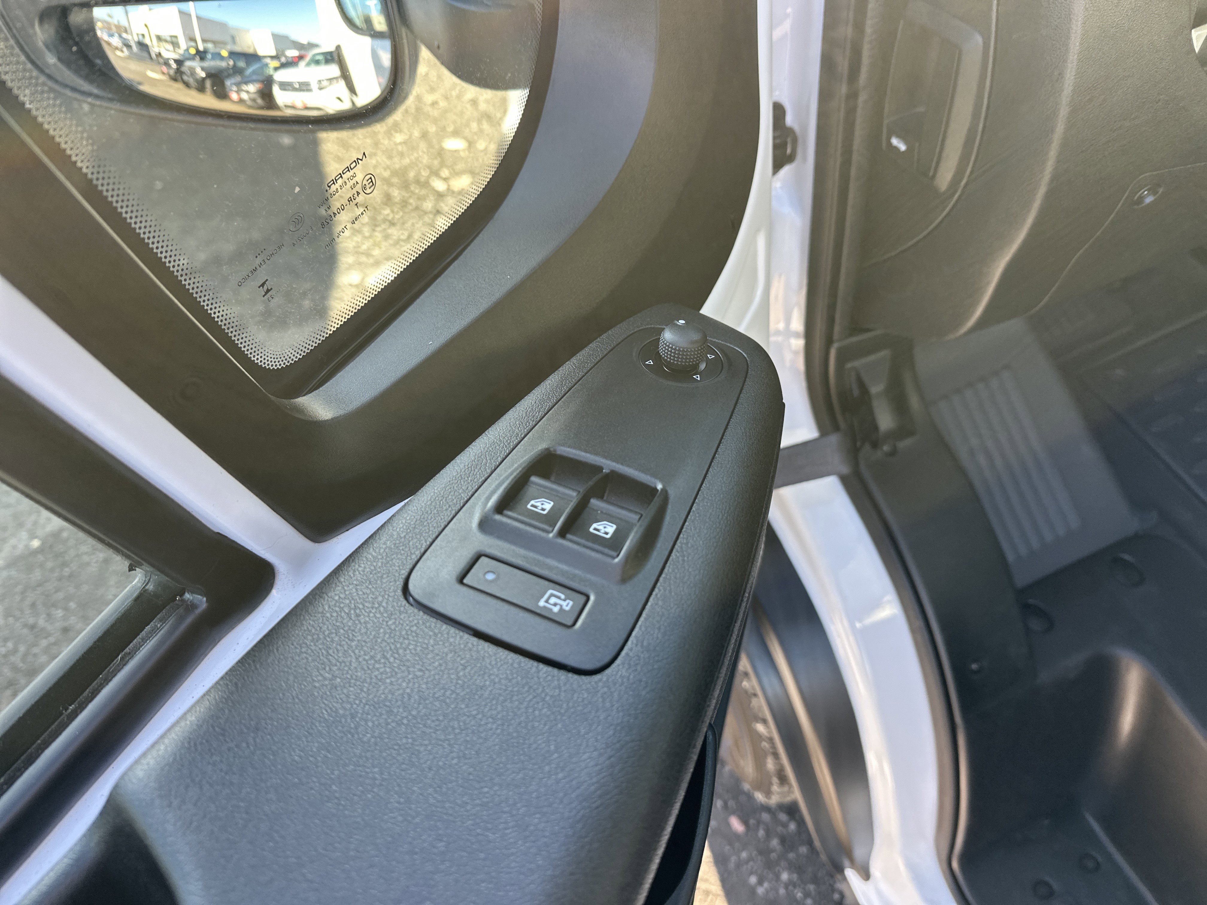 Used 2023 RAM ProMaster 3500 w/ Convenience Group image 11