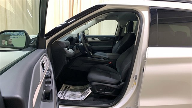 Certified 2025 Ford Explorer Active image 31