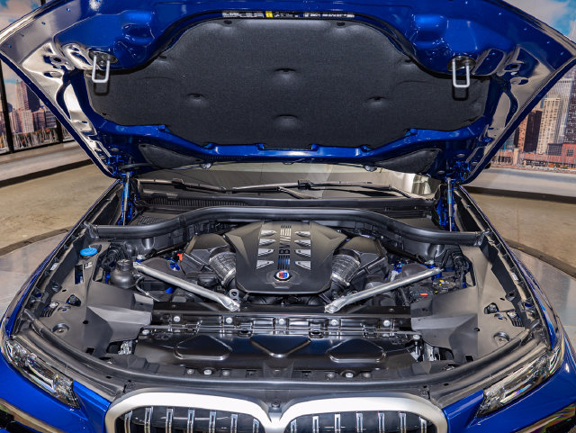 New 2026 BMW ALPINA XB7 AWD/4WD image 5