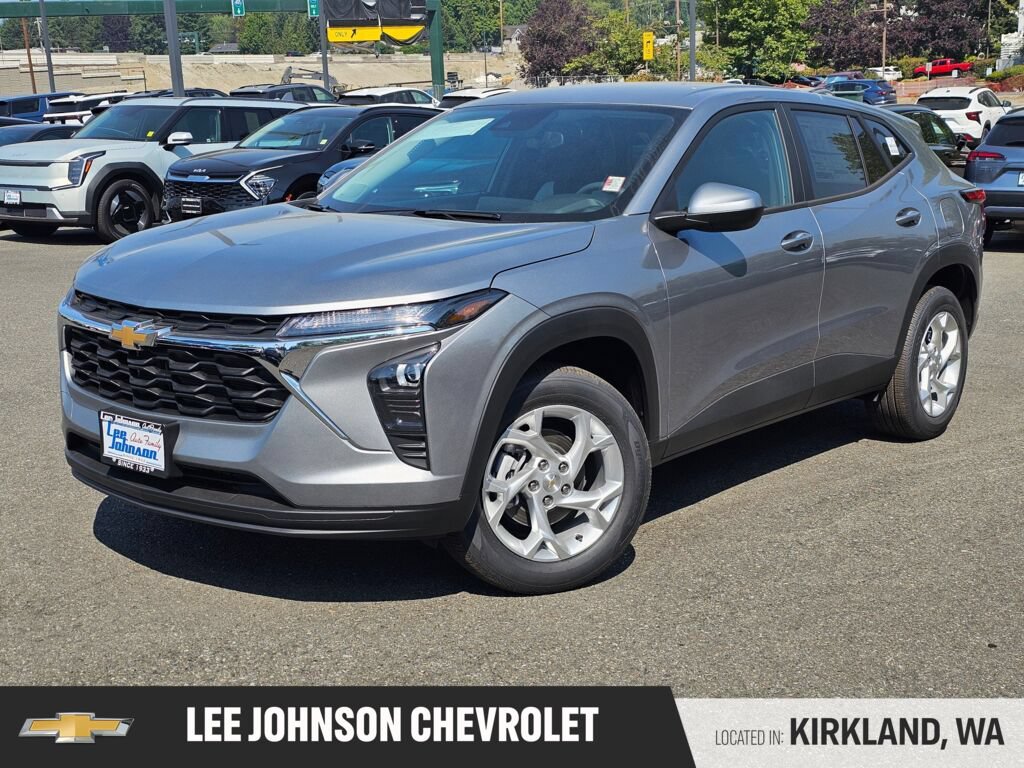 New 2026 Chevrolet Trax LS w/ LS Convenience Package FWD image 1