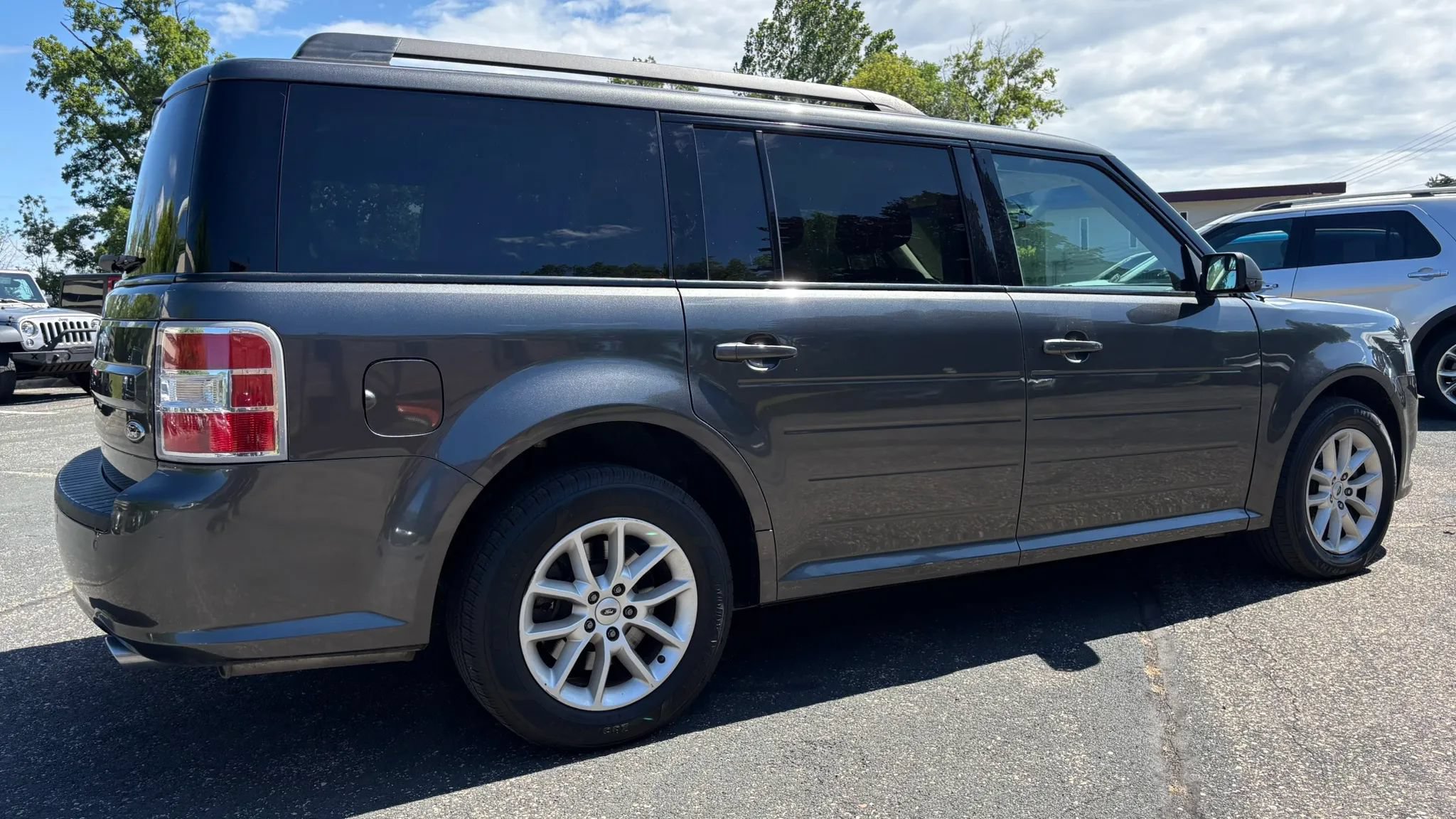 Used 2018 Ford Flex SE FWD image 10