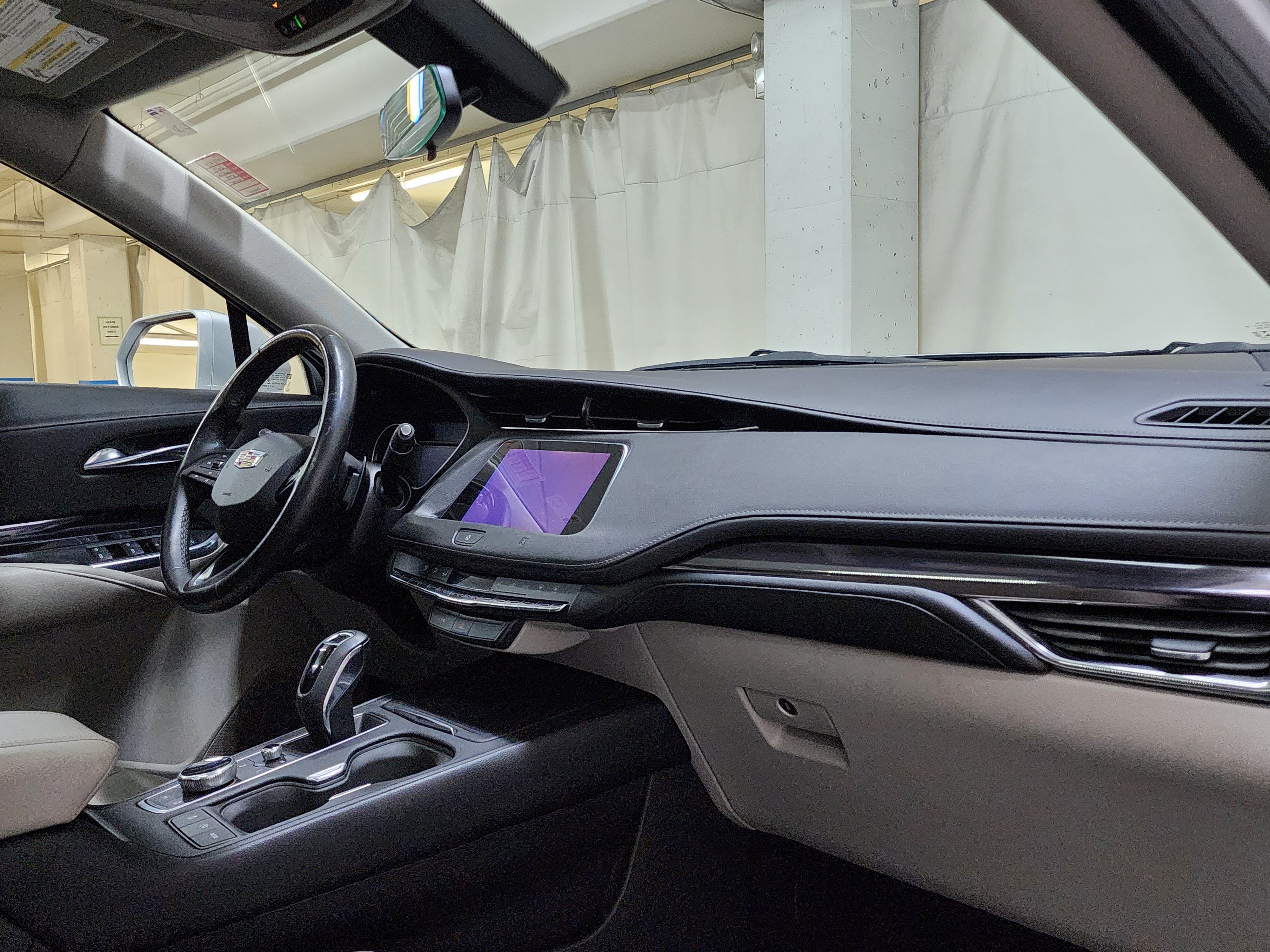 Used 2019 Cadillac XT4 Luxury AWD/4WD image 22