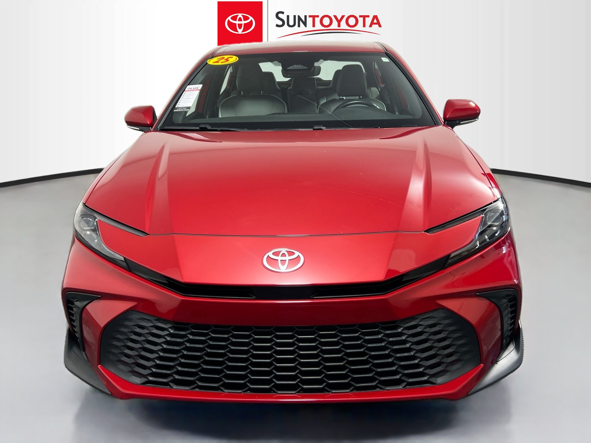 Used 2025 Toyota Camry SE w/ Convenience Package FWD image 9