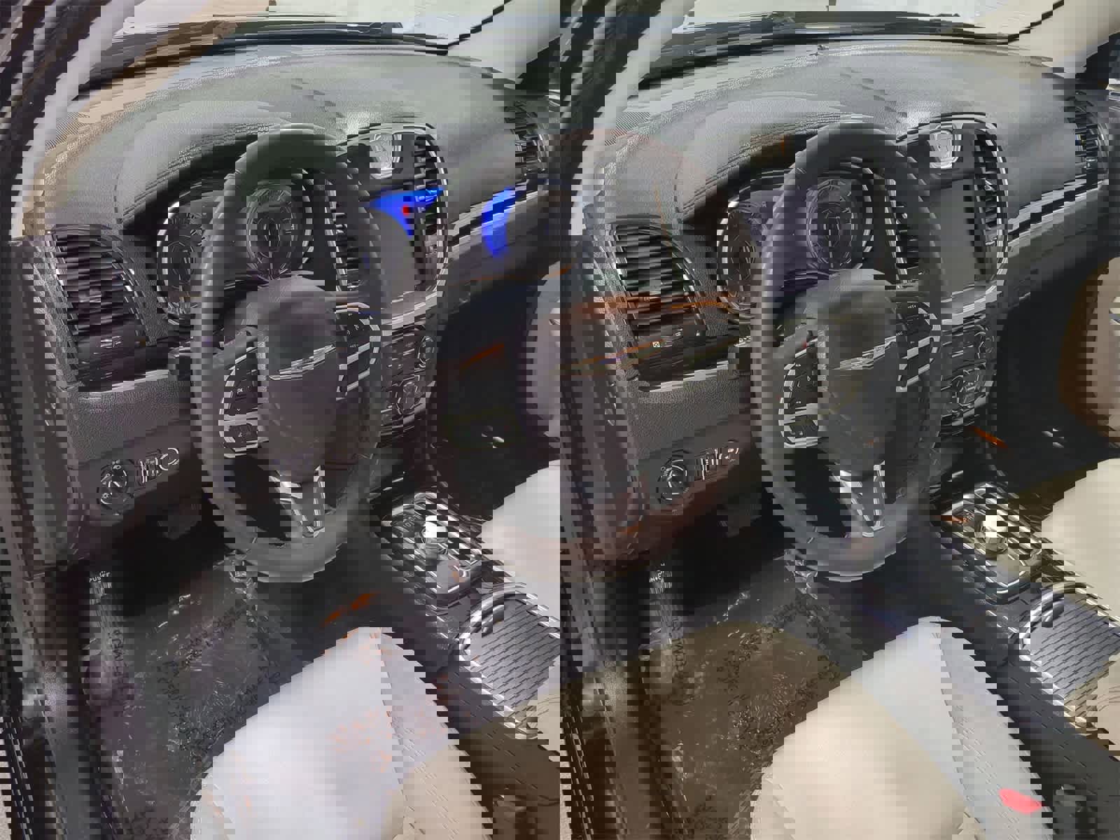 Certified 2023 Chrysler 300 Touring image 10