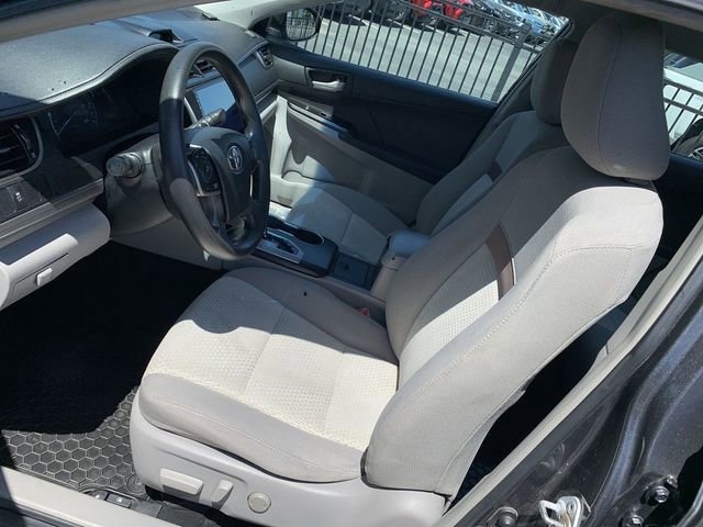 Used 2012 Toyota Camry LE FWD image 18