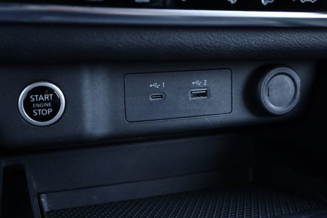 Used 2023 Nissan Rogue SV image 24