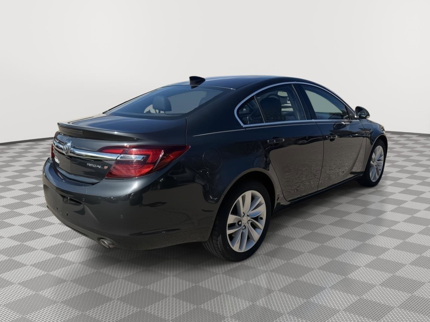 Used 2015 Buick Regal Premium image 5