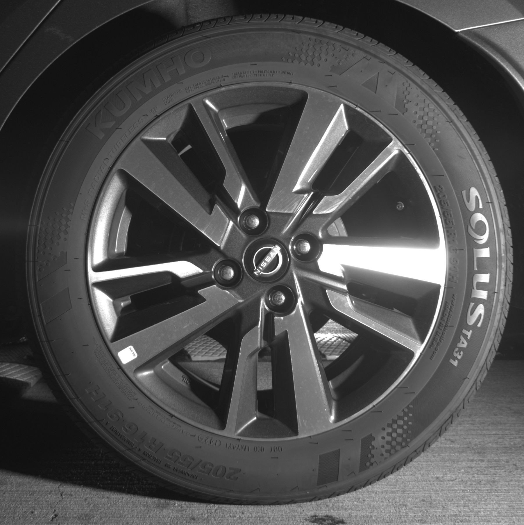 Used 2025 Nissan Versa SV image 14