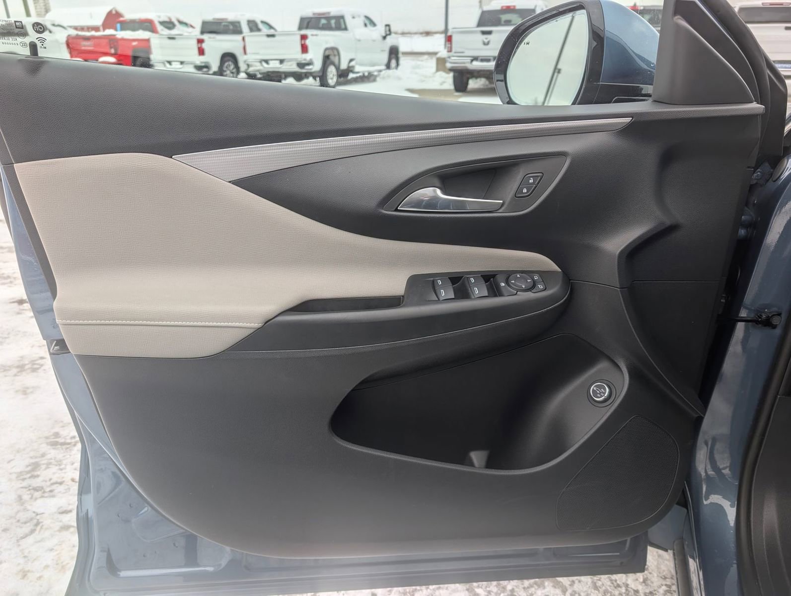 Certified 2025 Buick Envista Avenir image 7