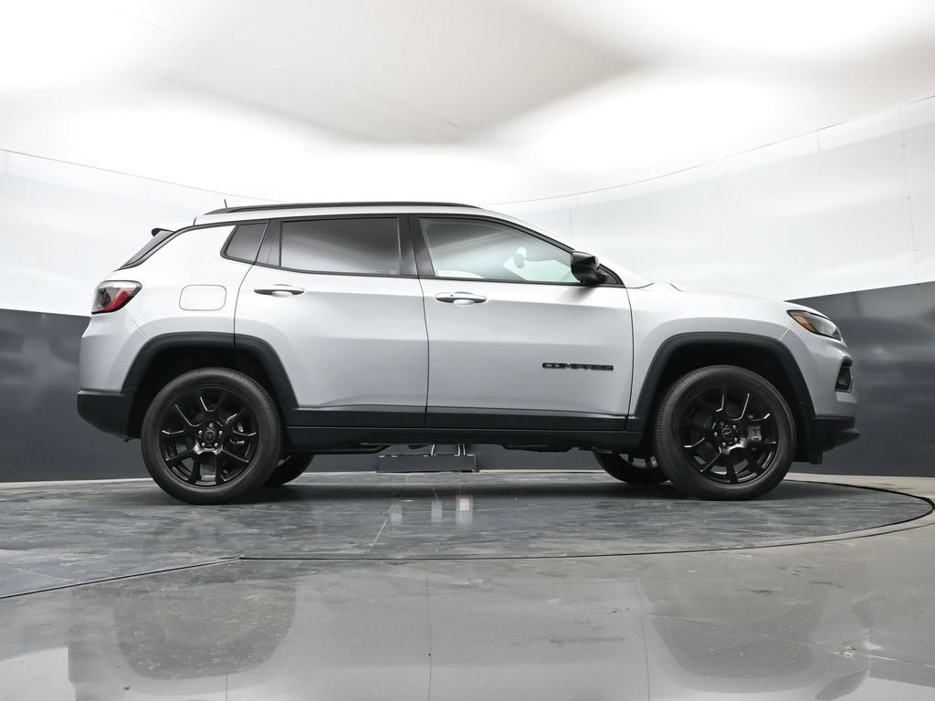 New 2026 Jeep Compass Latitude AWD/4WD image 45