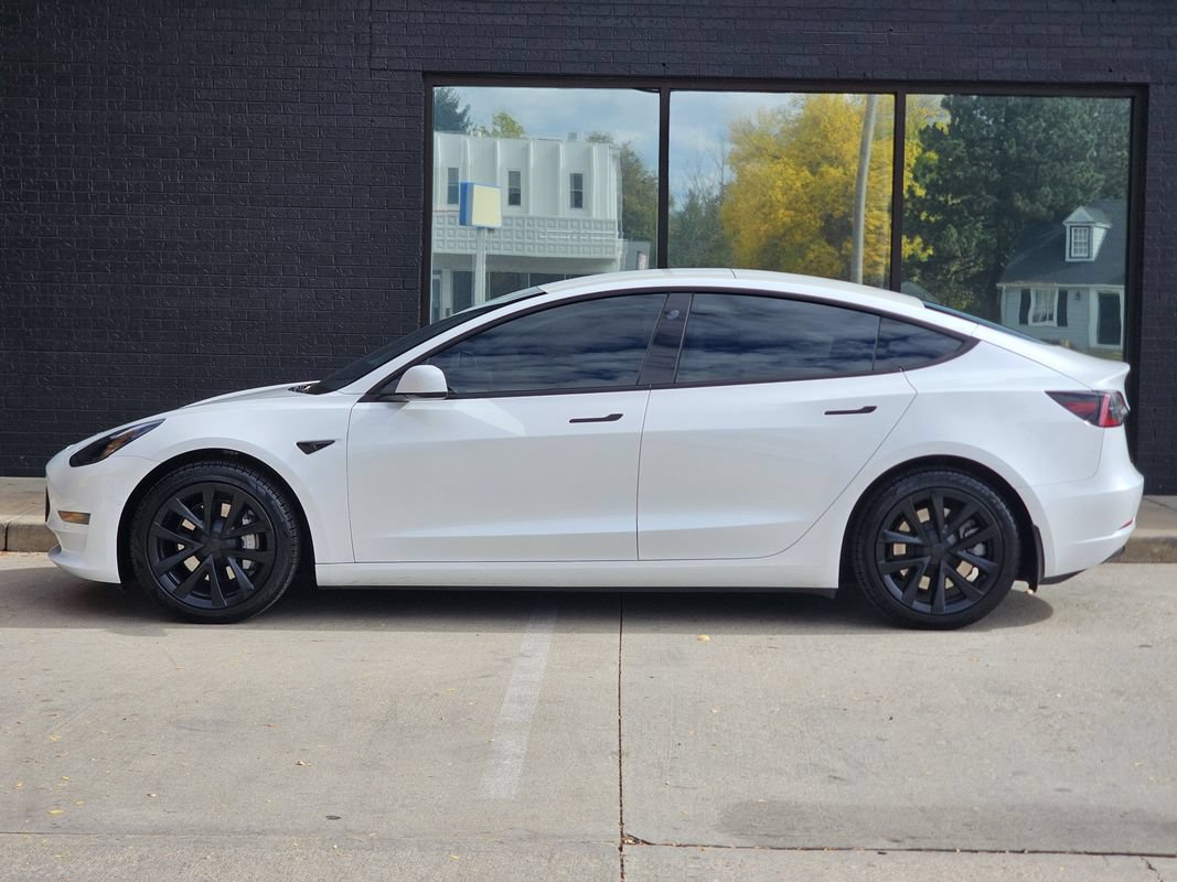 Used 2022 Tesla Model 3 Long Range AWD/4WD image 15