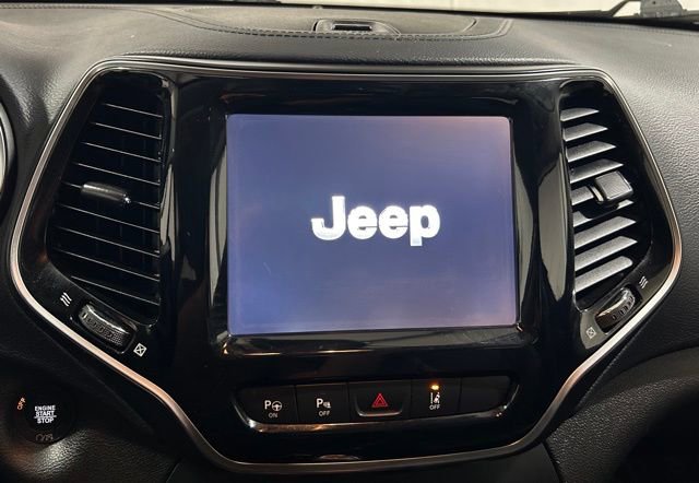 Used 2019 Jeep Cherokee Limited w/ Luxury Group image 24
