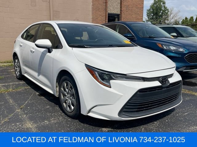 Used 2023 Toyota Corolla LE FWD image 3