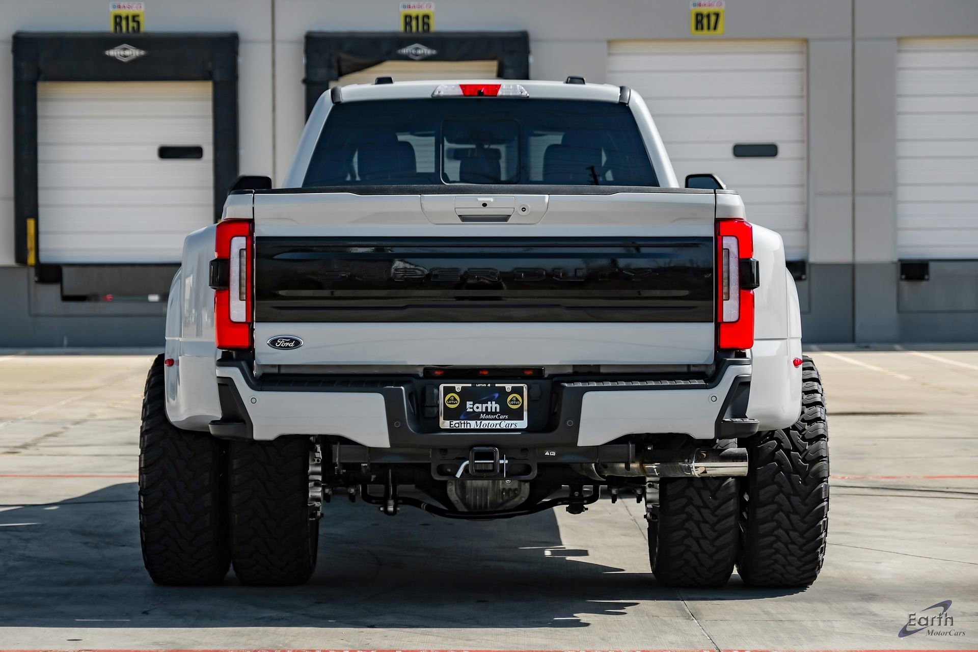 Used 2026 Ford F450 Platinum w/ FX4 Off-Road Package image 15