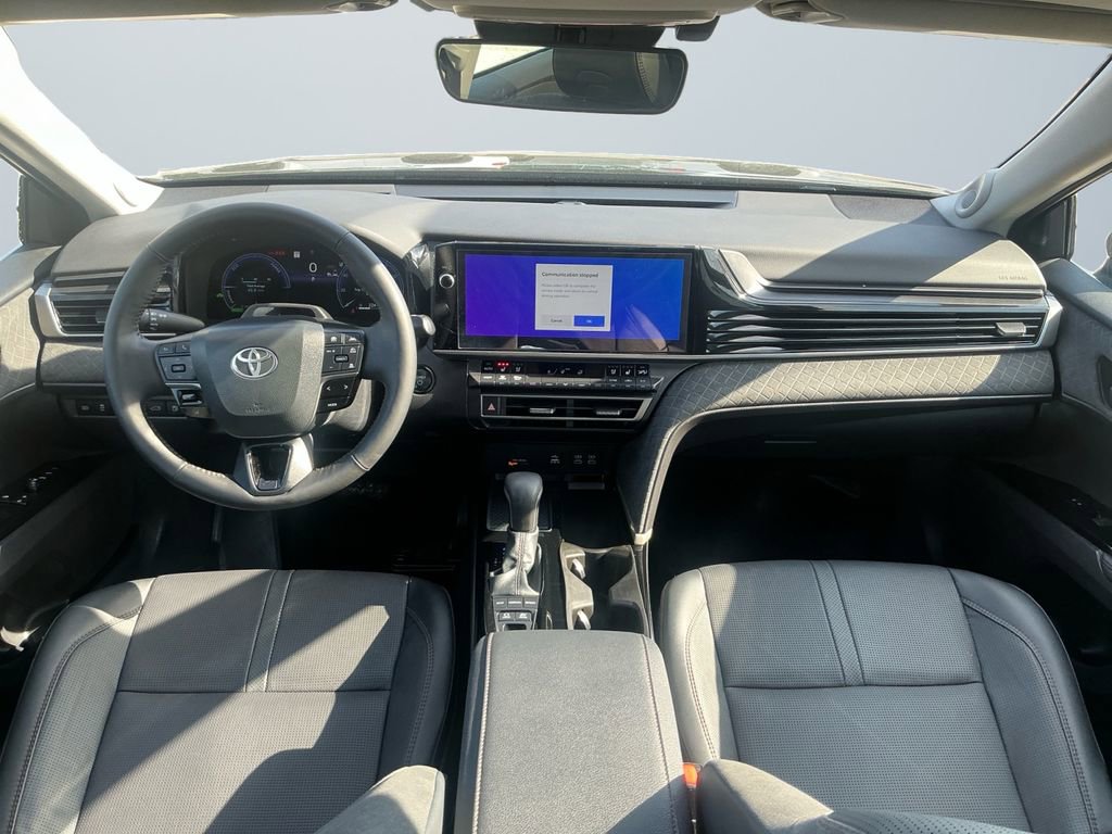 Used 2025 Toyota Camry XLE image 11