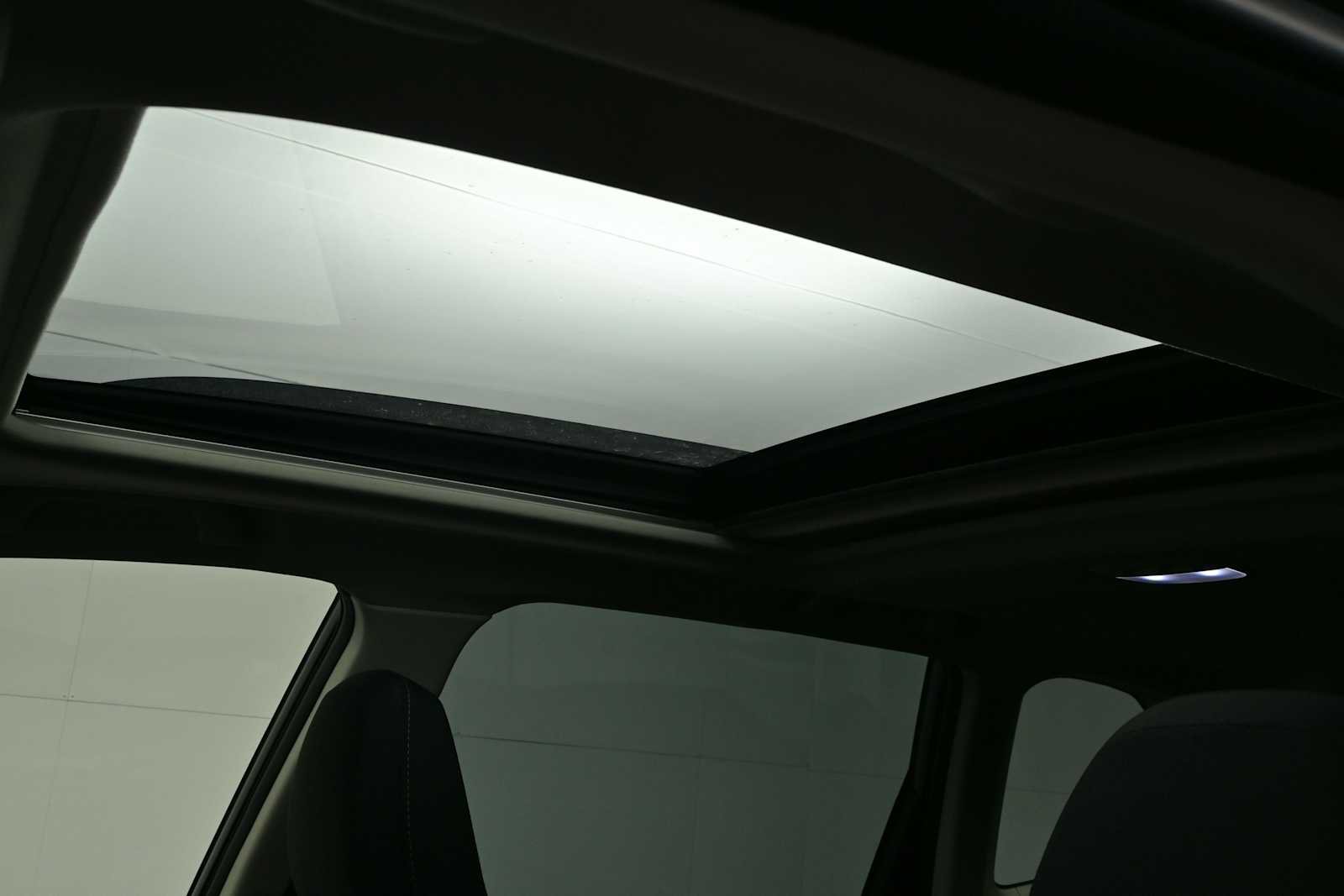 Certified 2022 Subaru Forester Premium AWD/4WD image 38