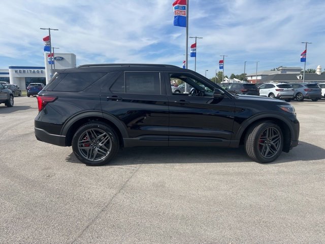 New 2025 Ford Explorer ST image 9