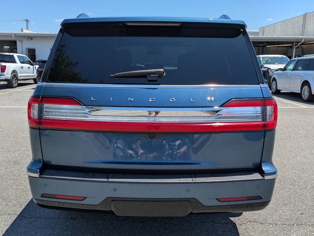 Used 2020 Lincoln Navigator L Reserve w/ Cargo Convenience Package AWD/4WD image 4