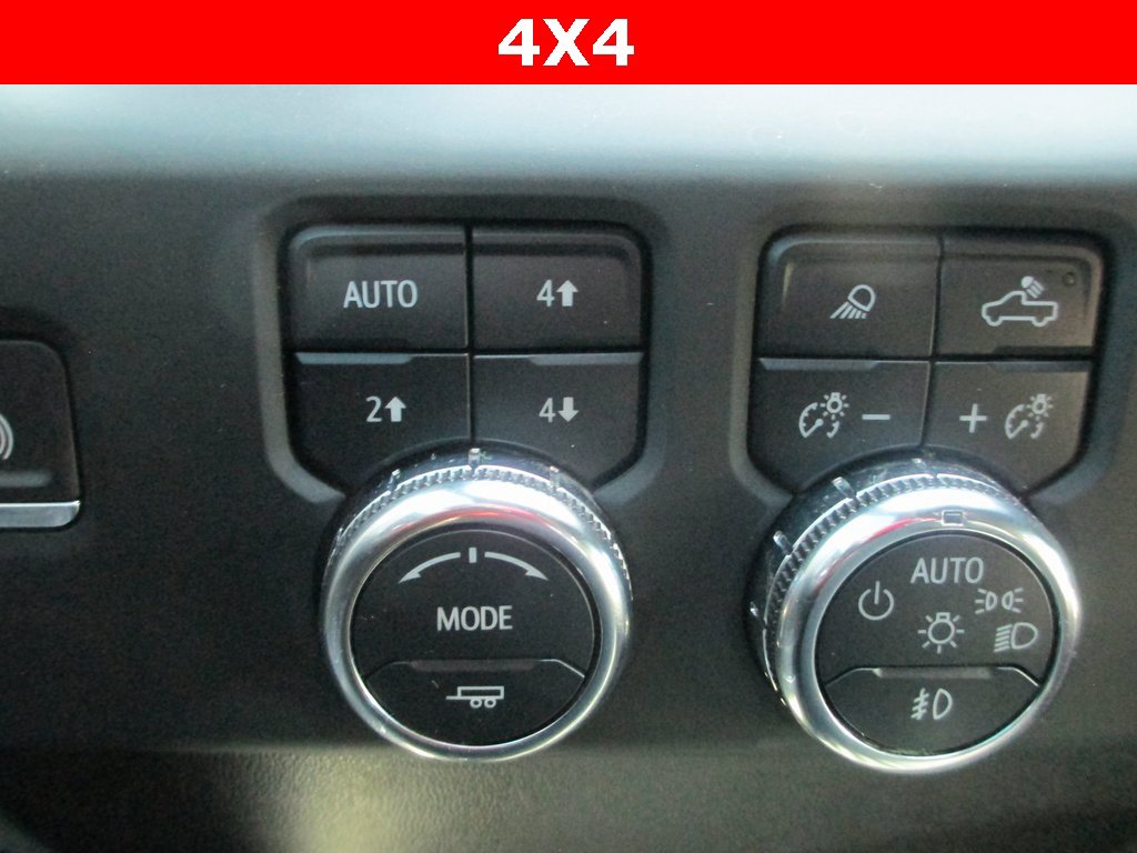 Used 2024 GMC Sierra 3500 Denali w/ Denali Reserve Package image 29