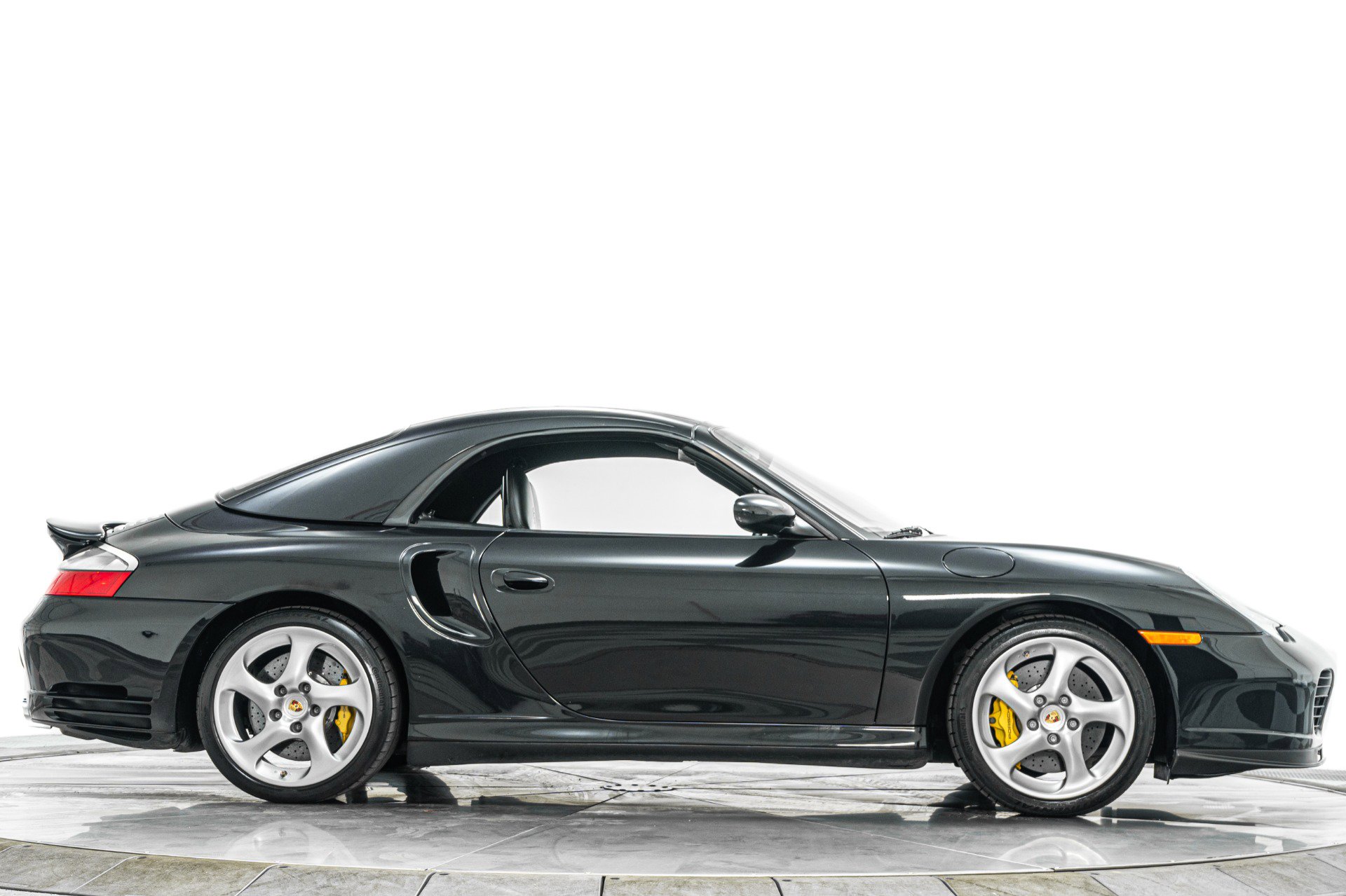 Used 2005 Porsche 911 Turbo AWD/4WD image 39